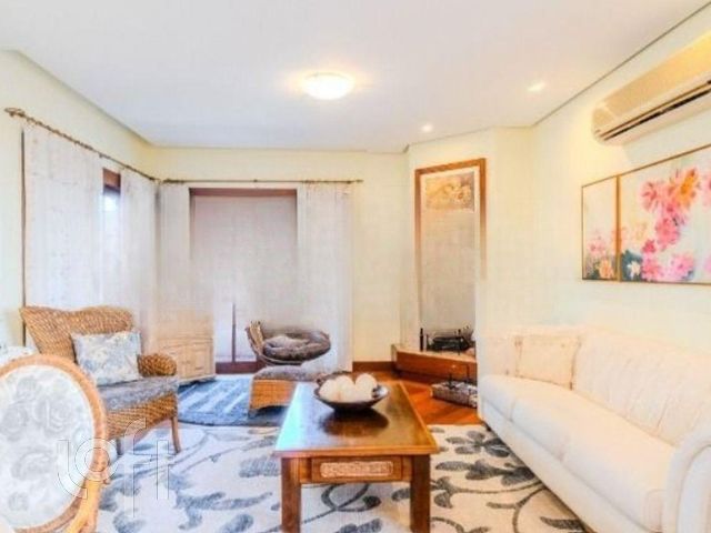 Apartamento com 191m², 3 dormitórios, 2 vagas, Menino Deus em Porto Alegre