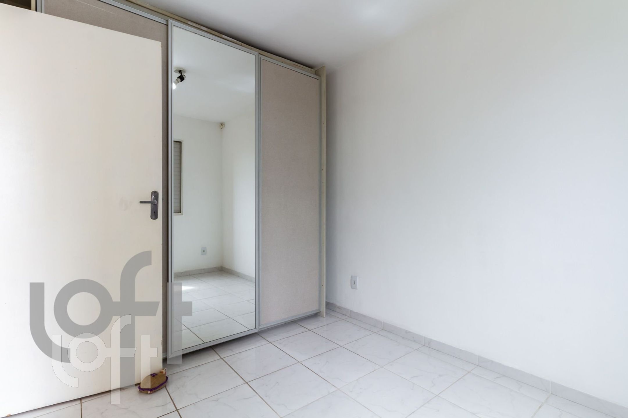 Apartamento à venda com 1 quarto, 37m² - Foto 3