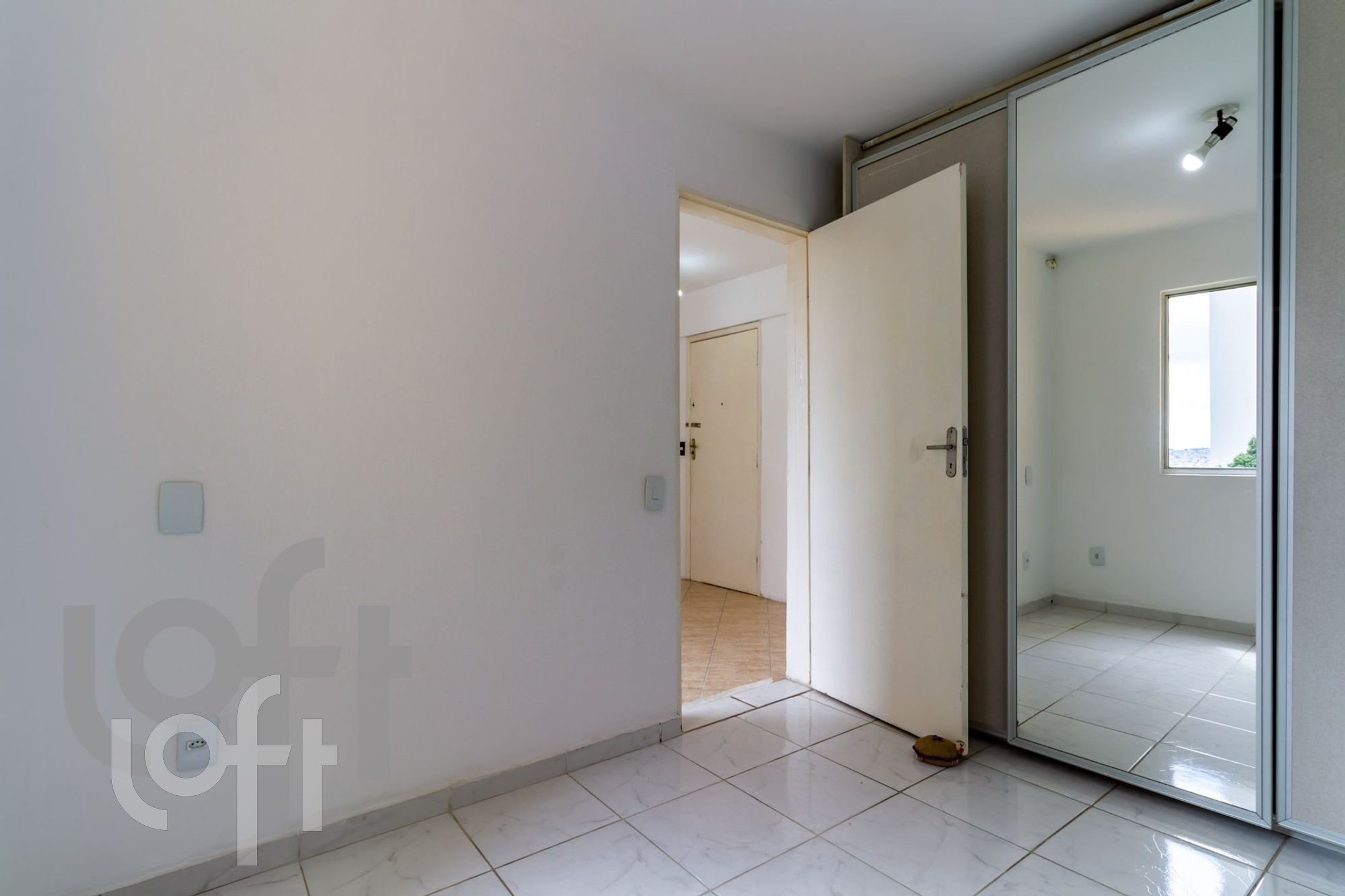 Apartamento à venda com 1 quarto, 37m² - Foto 5