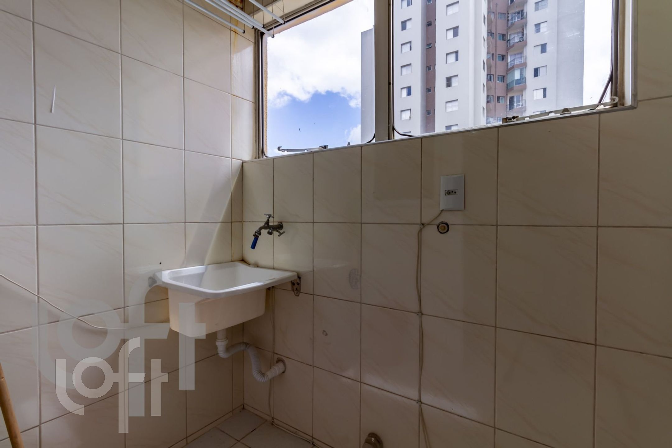 Apartamento à venda com 1 quarto, 37m² - Foto 18