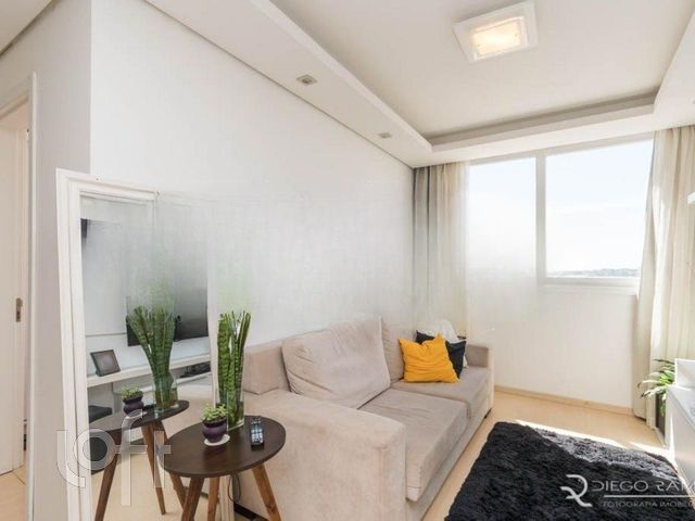 Apartamento com 59m², 2 dormitórios, 1 suíte, 1 vaga, São João em Porto Alegre