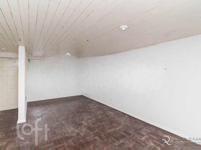 Casa com 200m², 3 dormitórios, 1 suíte, 2 vagas, Petrópolis em Porto Alegre
