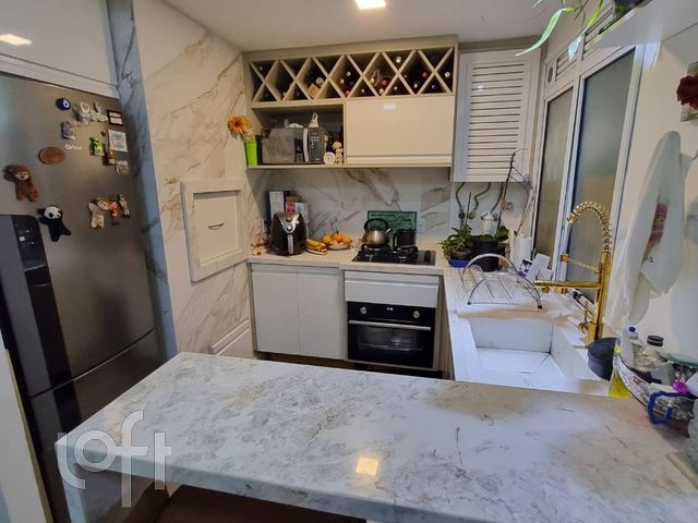 Apartamento com 61m², 2 dormitórios, 1 vaga, Menino Deus em Porto Alegre