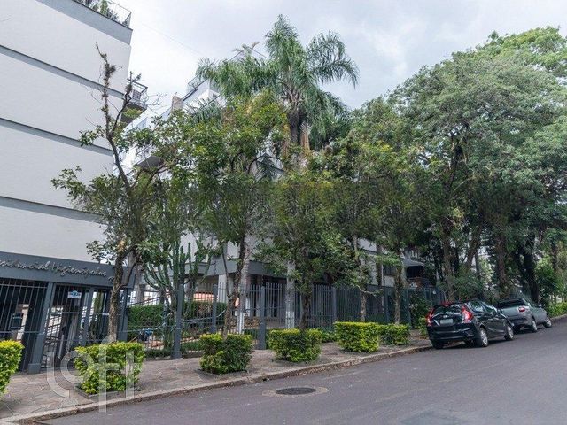 Apartamento com 243m², 3 dormitórios, 1 suíte, 2 vagas, Higienópolis em Porto Alegre