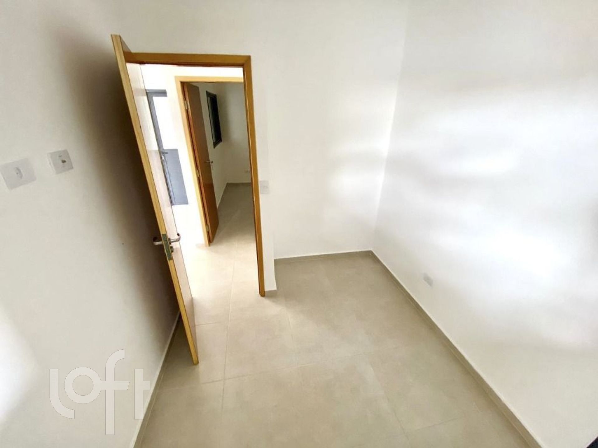 Apartamento à venda com 1 quarto, 42m² - Foto 2