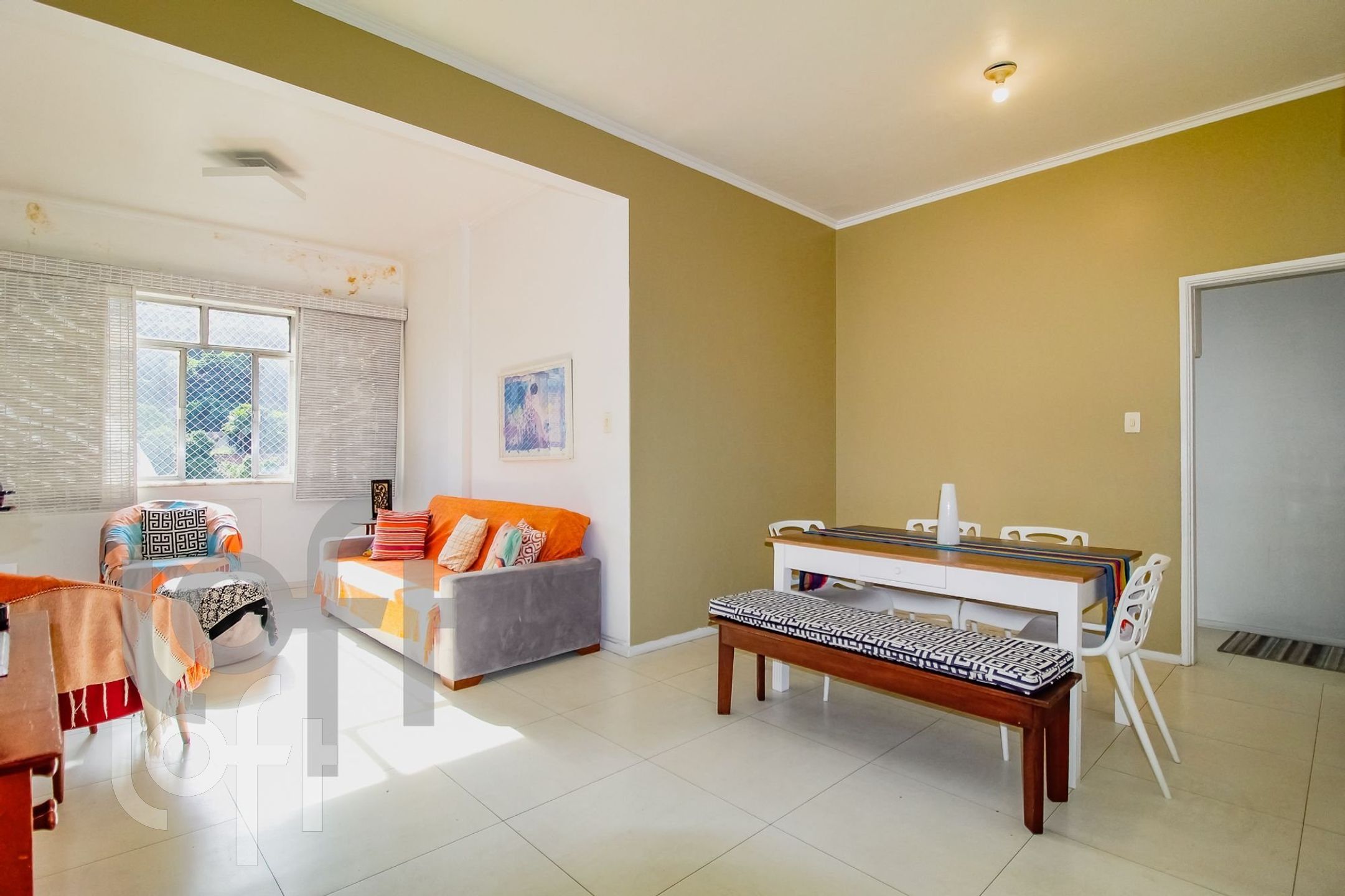 Venda de Apartamento com 3 quarto(s), por R$ 850.0 mil, no condomínio CONDOMINIO DO EDIFICIO ISABEL em Laranjeiras.