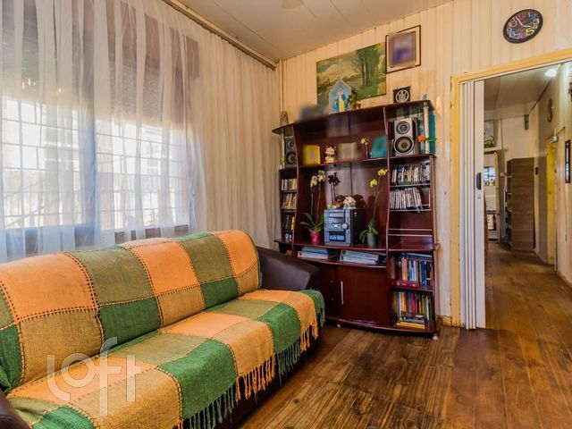 Casa com 90m², 3 dormitórios, 2 vagas, Vila Ipiranga em Porto Alegre