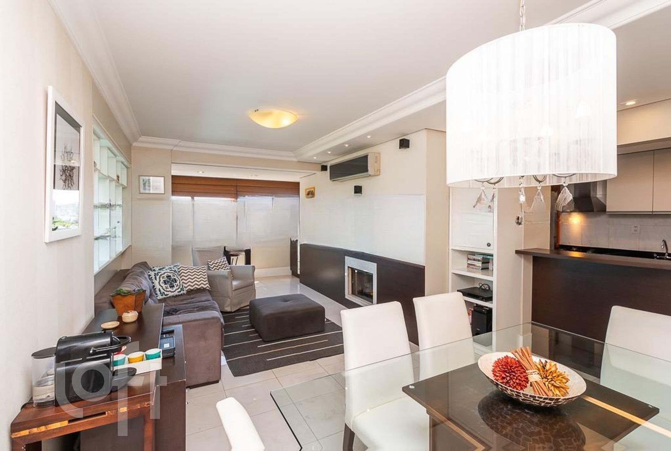 Apartamento com 97m², 2 dormitórios, 1 suíte, 2 vagas, Petrópolis em Porto Alegre