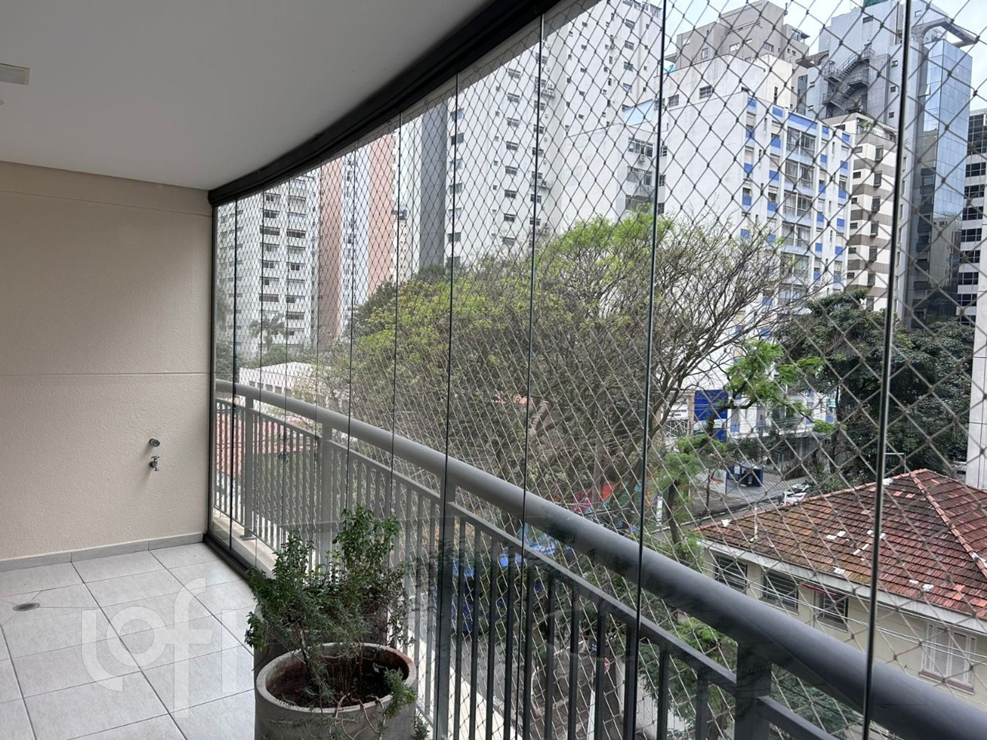 Apartamento à venda com 4 quartos, 145m² - Foto 2