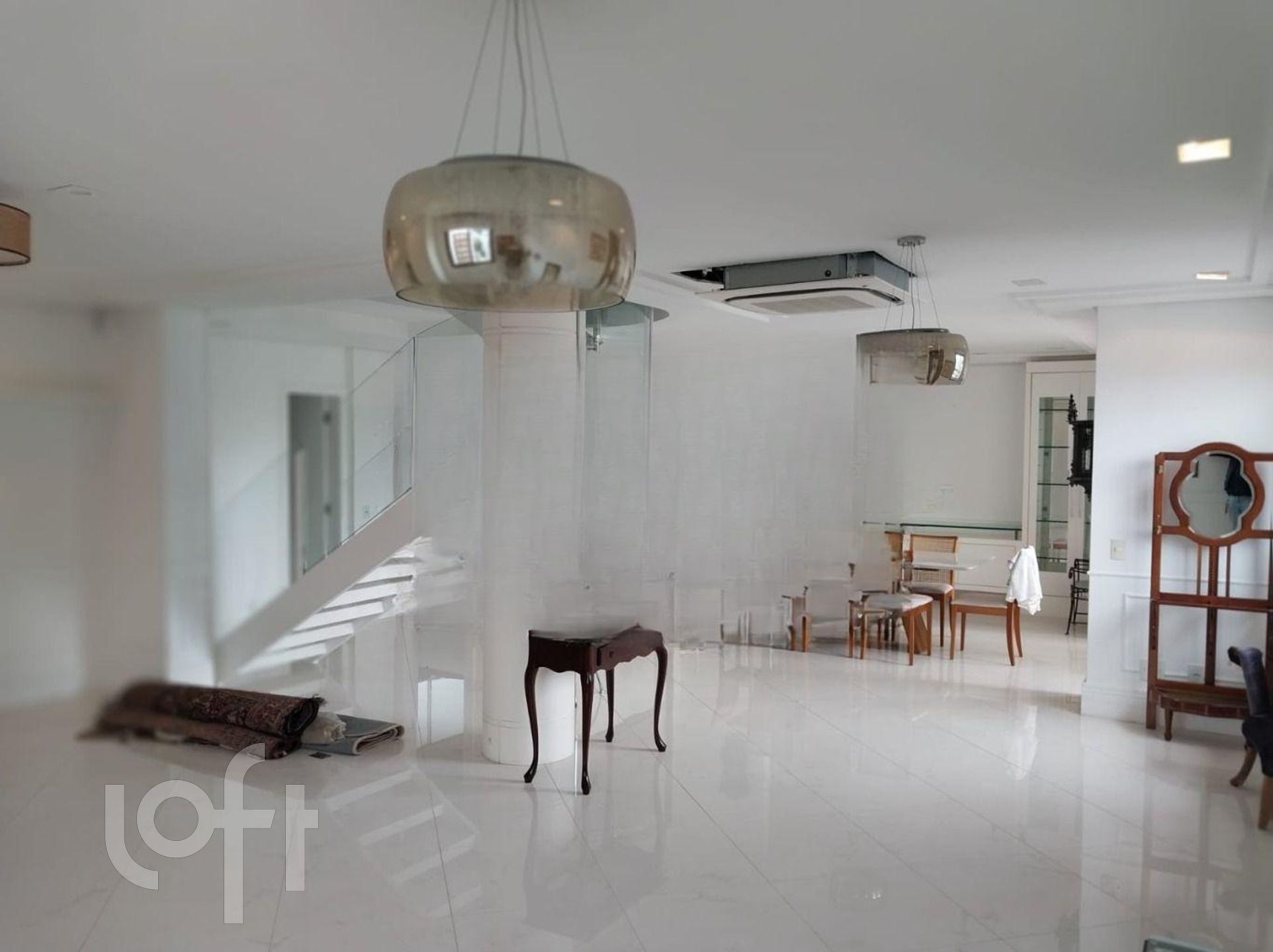 Apartamentos com 240m², 4 quartos, 3 garagens, no bairro Centro em Florianópolis