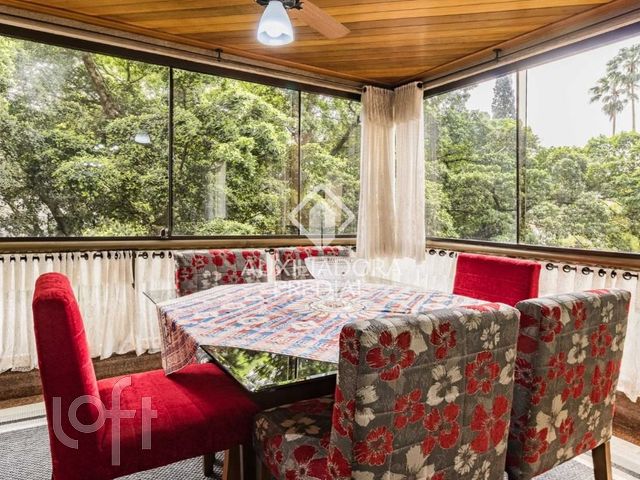 Apartamento com 120m², 4 dormitórios, 2 suítes, 2 vagas, Bela Vista em Porto Alegre