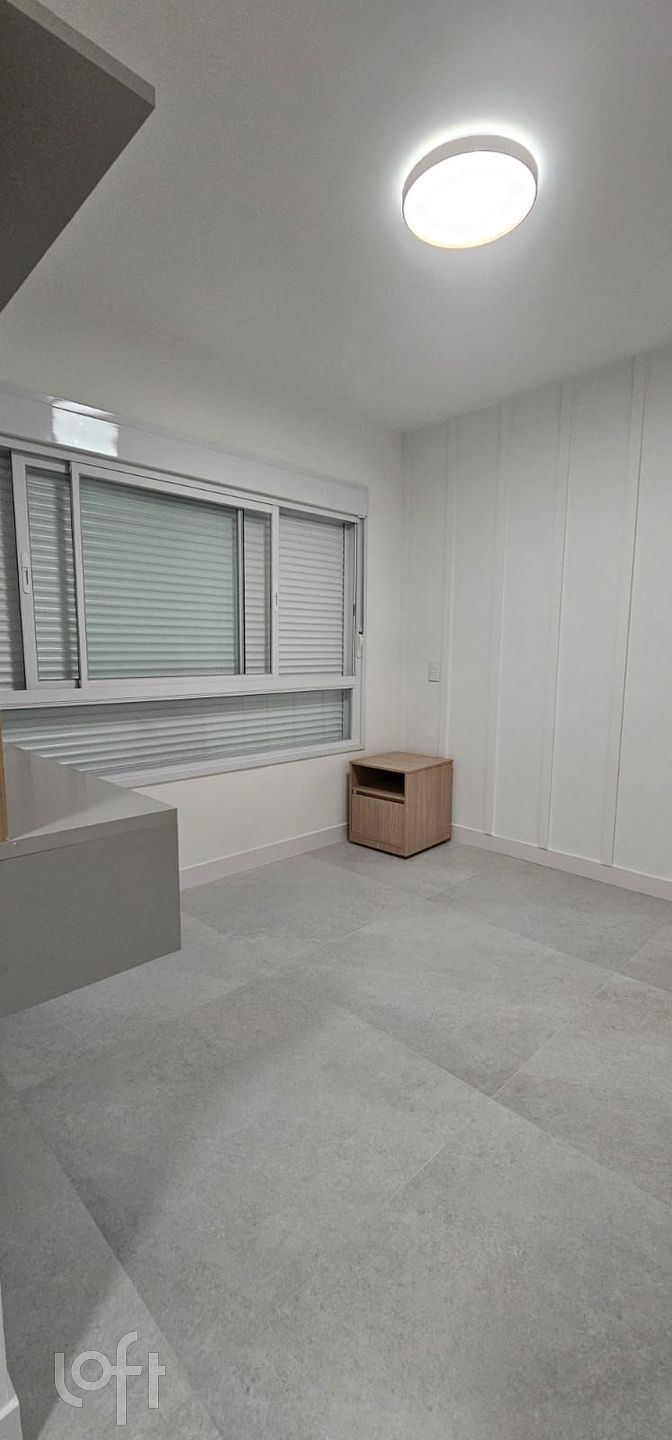 Apartamento à venda com 3 quartos, 136m² - Foto 18