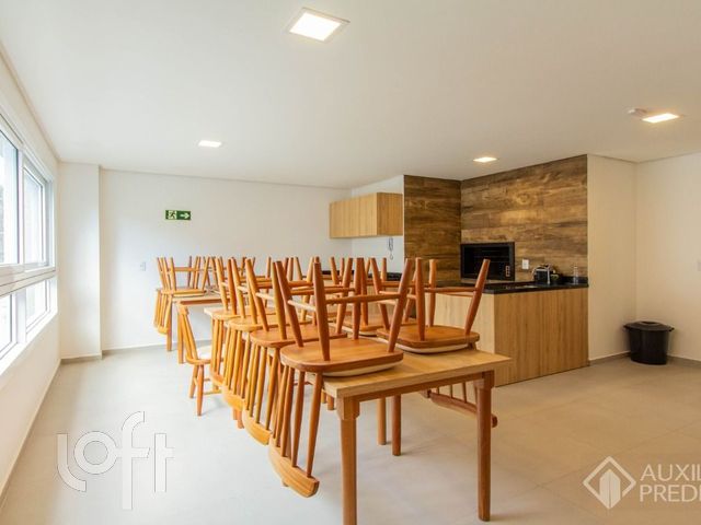 Apartamento com 72m², 2 dormitórios, 1 suíte, 1 vaga, Cristo Redentor em Porto Alegre