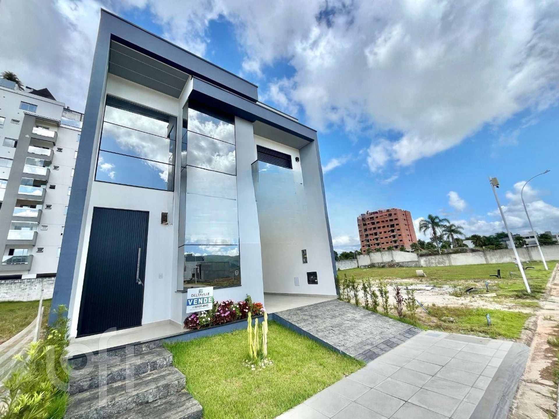 Casa de 3 dorm - Condomínio fechado Blue / Deltaville / Biguaçu