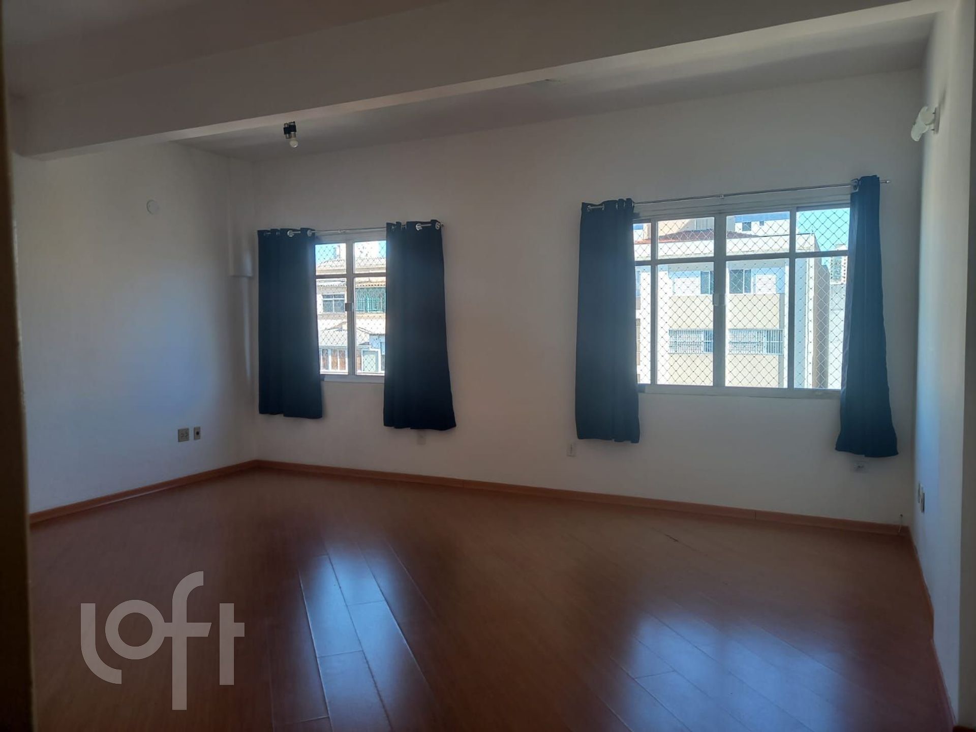 Apartamento à venda com 1 quarto, 45m² - Foto 1