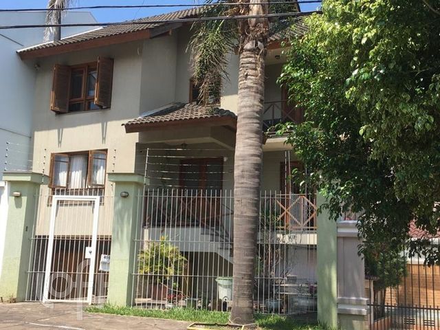 Casa com 275m², 4 dormitórios, 2 suítes, 3 vagas, Chácara das Pedras em Porto Alegre