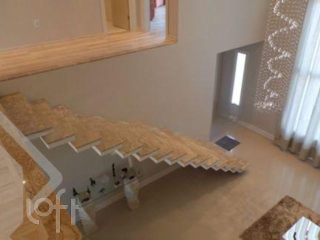 Casa em Condomínio com 265m², 3 dormitórios, 1 suíte, 2 vagas, Petrópolis em Porto Alegre