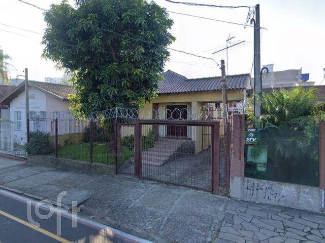 Casa com 135m², 3 dormitórios, Vila Ipiranga em Porto Alegre