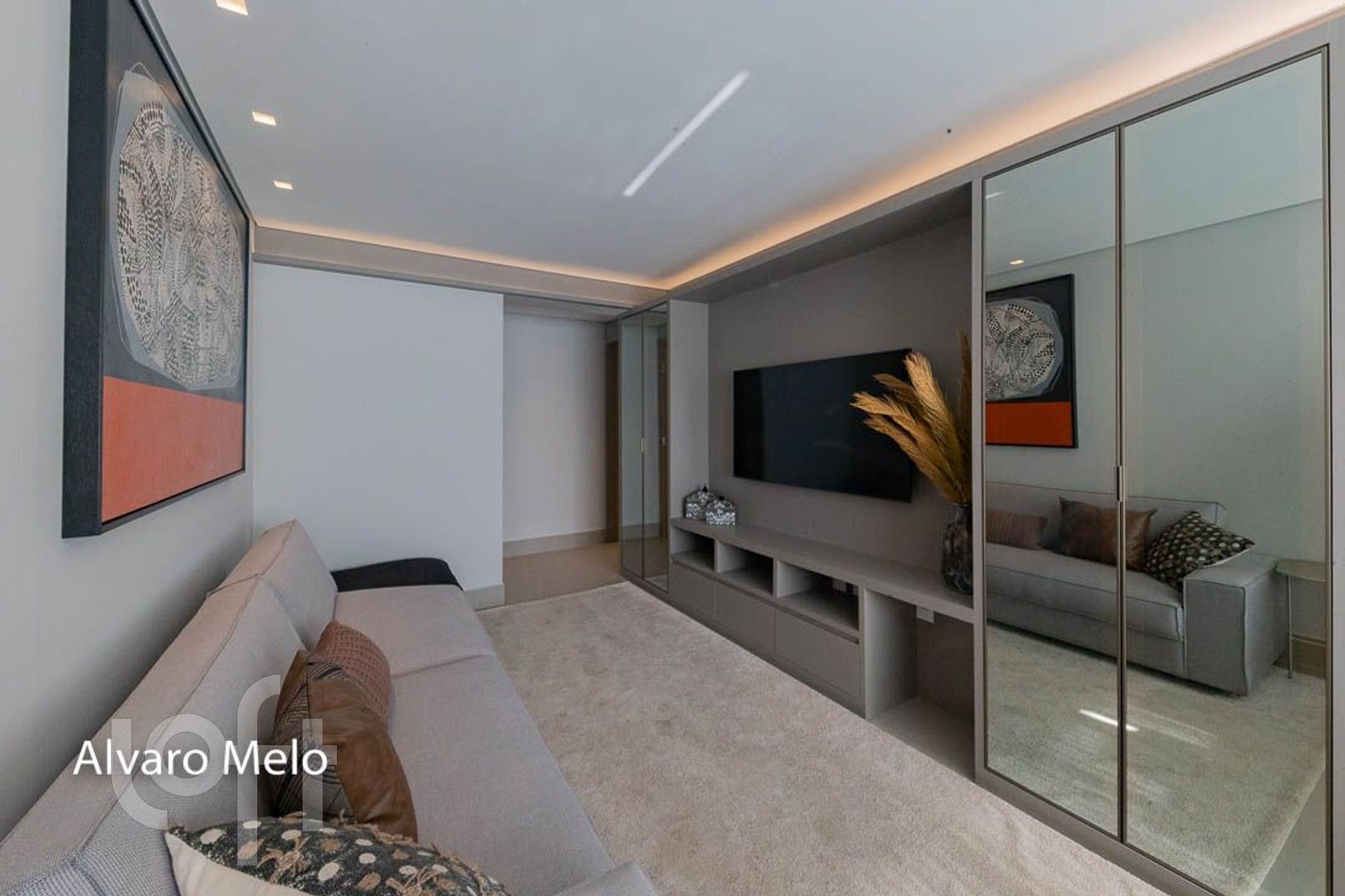 Apartamento à venda com 2 quartos, 67m² - Foto 1