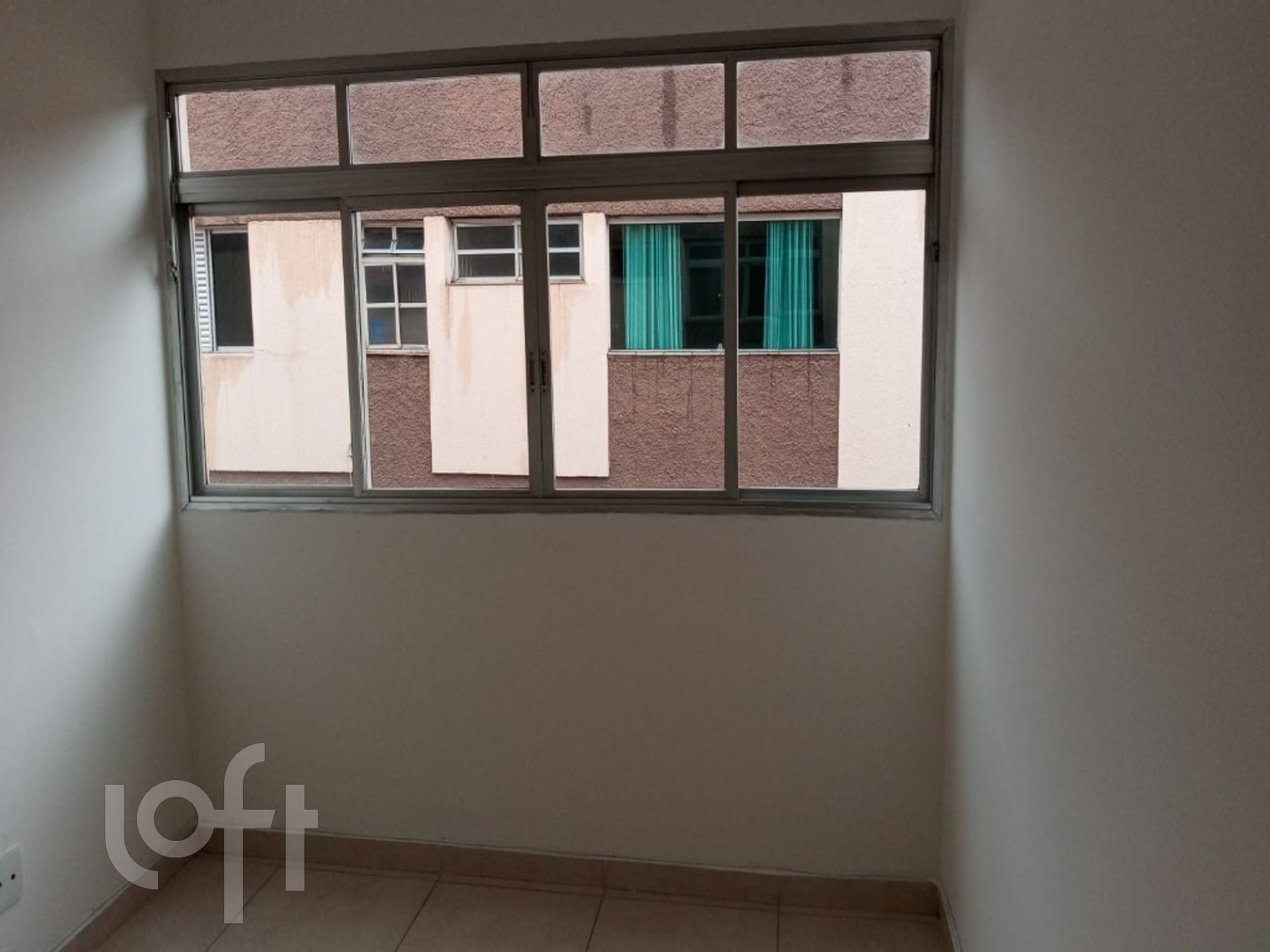 Apartamento à venda com 2 quartos, 64m² - Foto 2