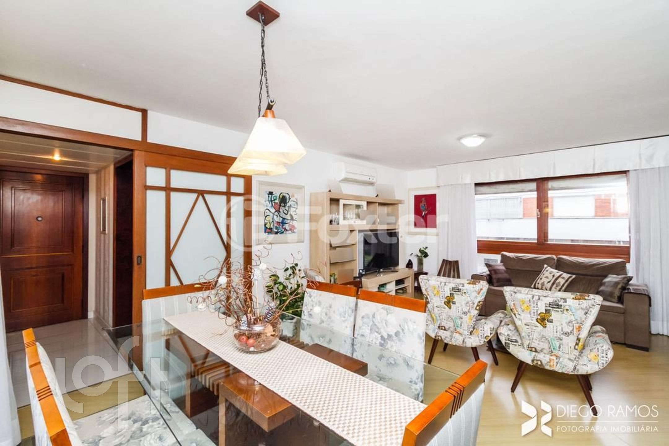 Apartamento com 111m², 3 dormitórios, 1 suíte, 2 vagas, Menino Deus em Porto Alegre