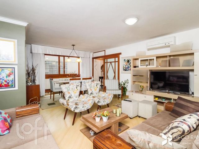 Apartamento com 111m², 3 dormitórios, 1 suíte, 2 vagas, Menino Deus em Porto Alegre