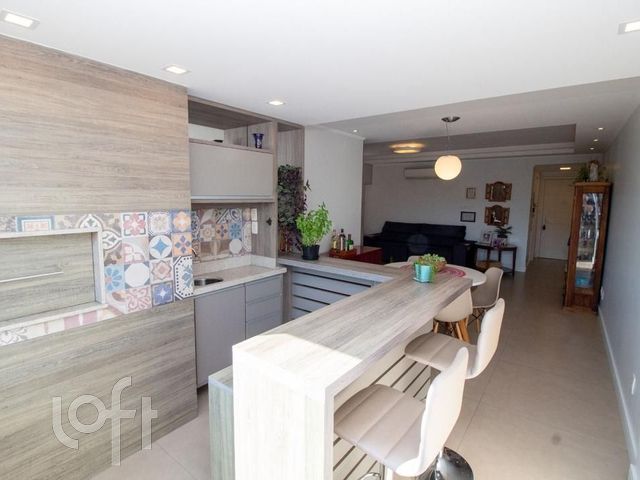 Apartamento com 113m², 3 dormitórios, 1 suíte, 2 vagas, Chácara das Pedras em Porto Alegre