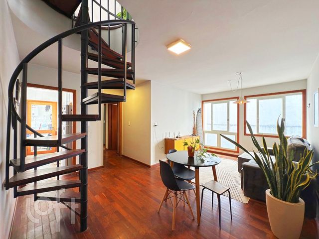 Apartamento com 140m², 2 dormitórios, 1 vaga, Petrópolis em Porto Alegre