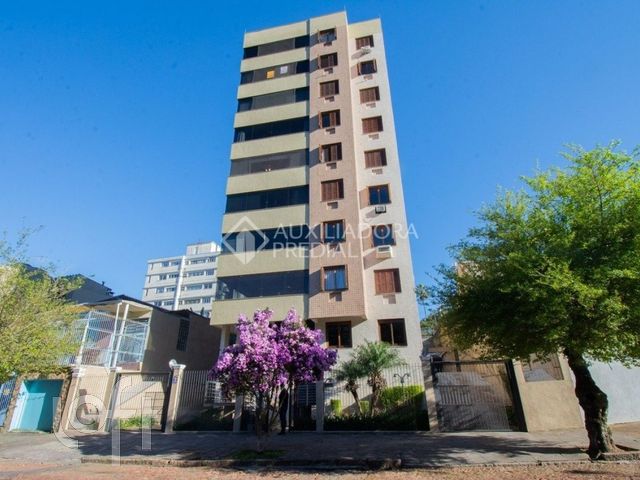 Apartamento com 96m², 3 dormitórios, 1 suíte, 2 vagas, Petrópolis em Porto Alegre