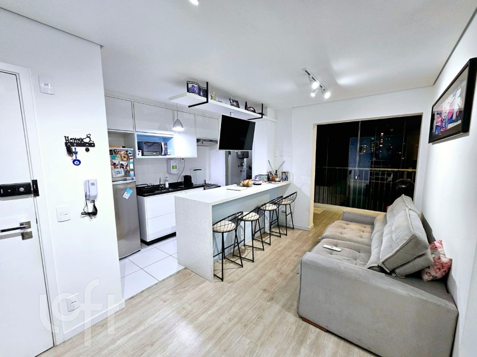 Apartamento à venda com 2 quartos, 62m² - Foto 3