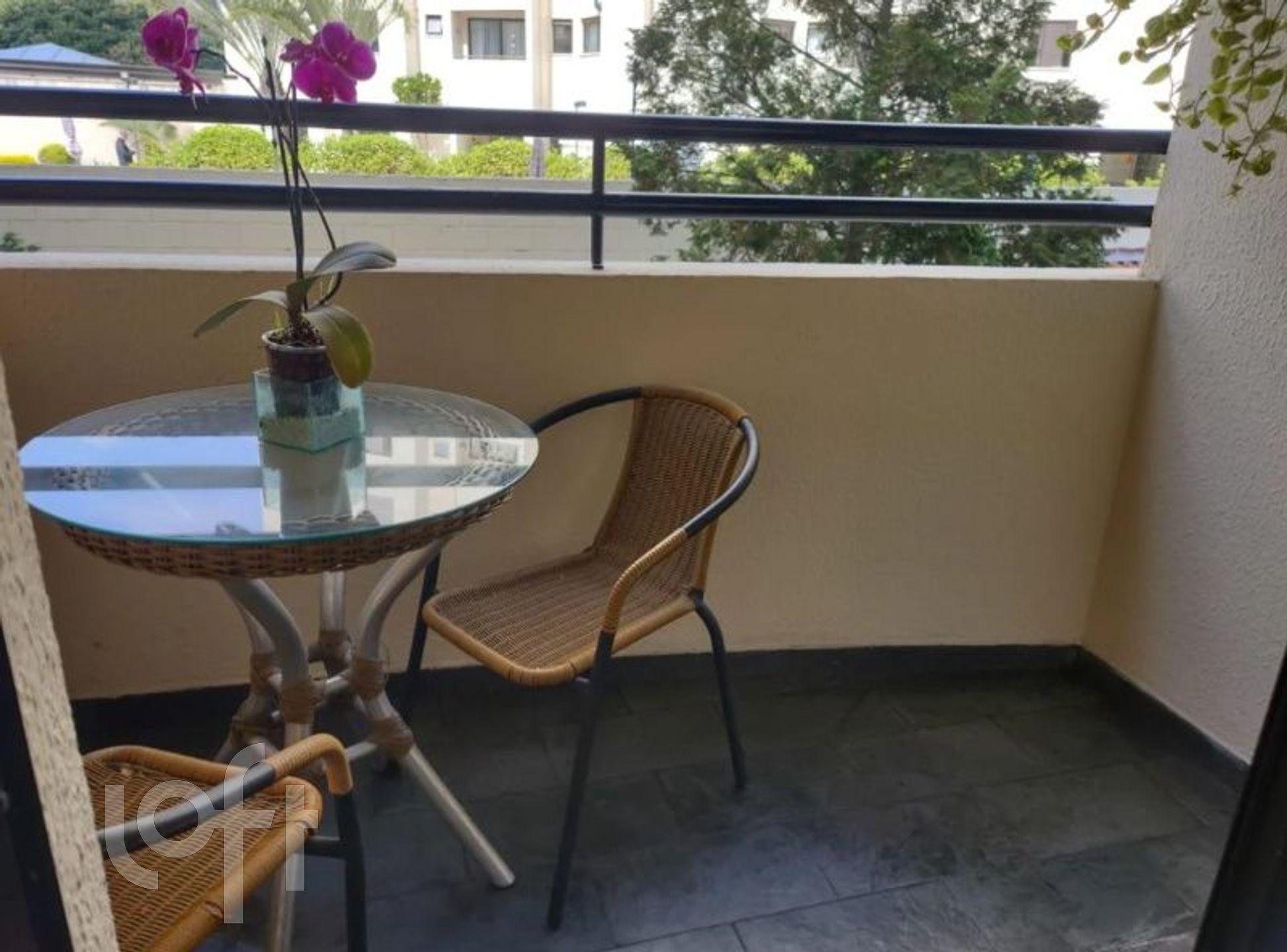 Apartamento à venda com 3 quartos, 70m² - Foto 2