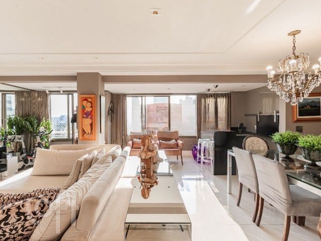 Apartamento com 120m², 3 dormitórios, 1 suíte, 2 vagas, Menino Deus em Porto Alegre