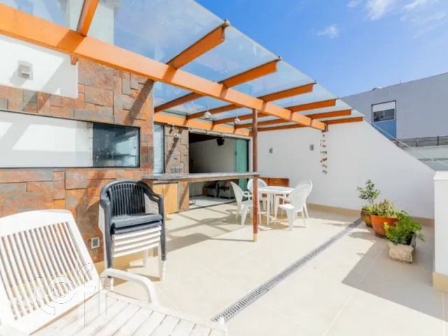 Apartamento com 129m², 2 dormitórios, 2 vagas, Petrópolis em Porto Alegre