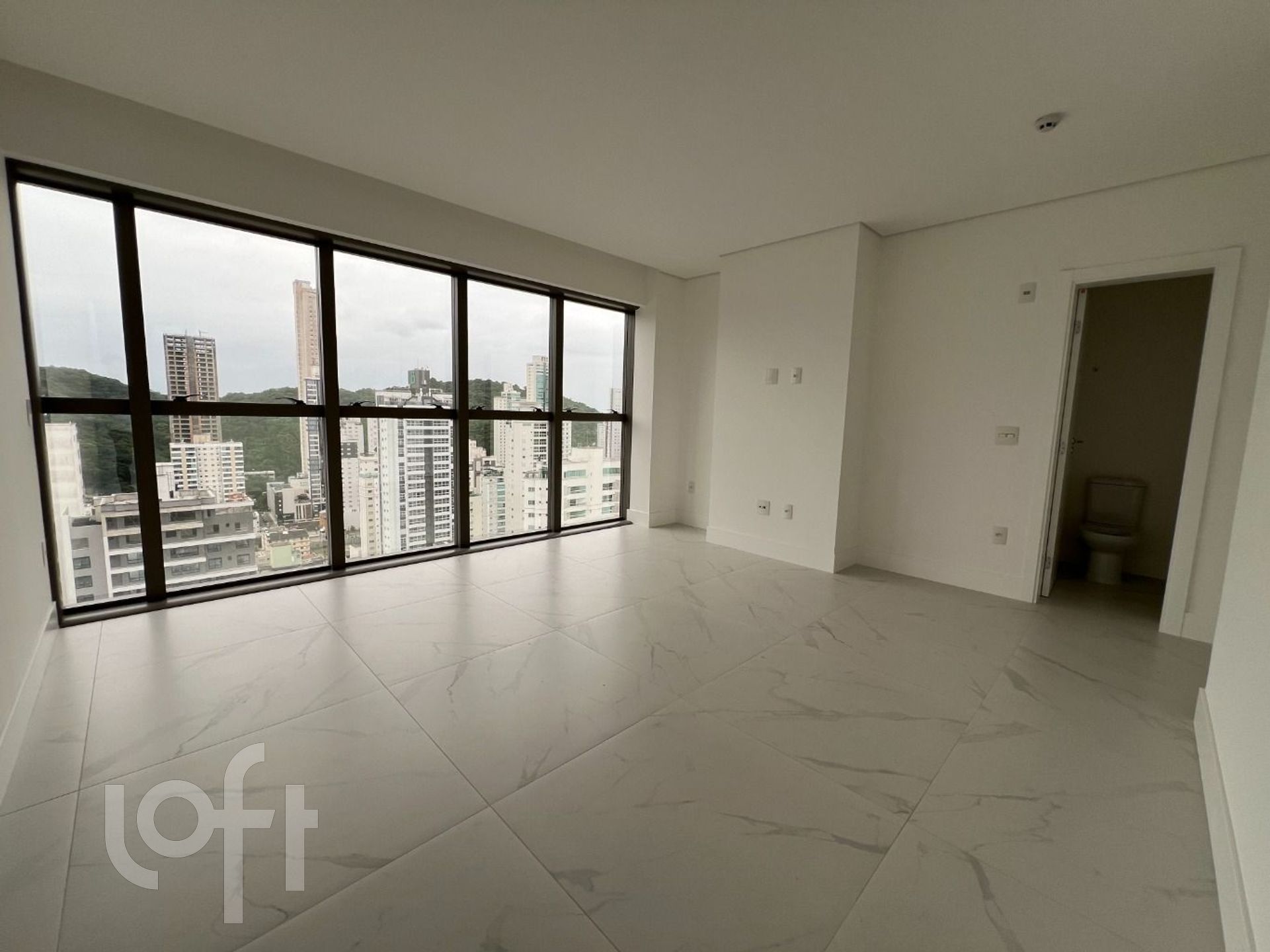 Apartamentos com 321m², 5 quartos, 5 suítes, 6 garagens, no bairro Pioneiros em Balneário Camboriú