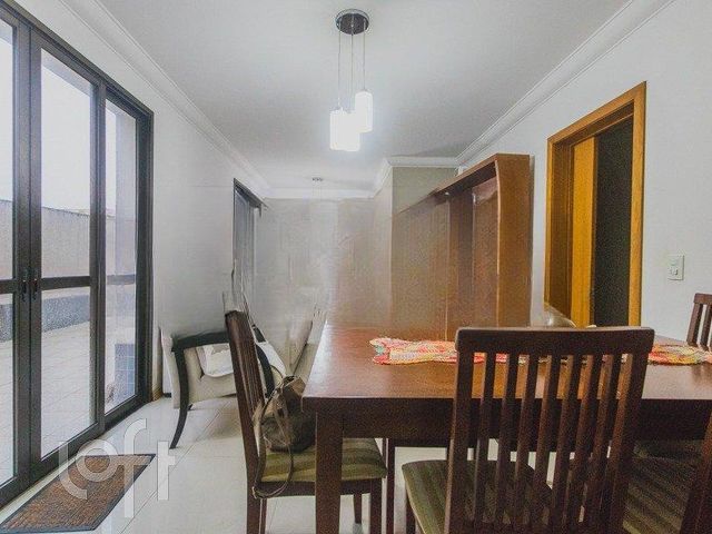 Apartamento com 179m², 2 dormitórios, 1 suíte, 2 vagas, Jardim Botânico em Porto Alegre