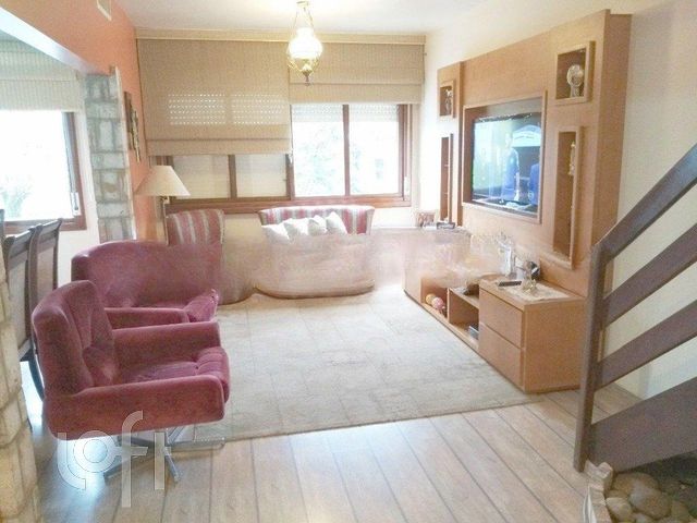 Apartamento com 241m², 3 dormitórios, 1 suíte, 1 vaga, Três Figueiras em Porto Alegre