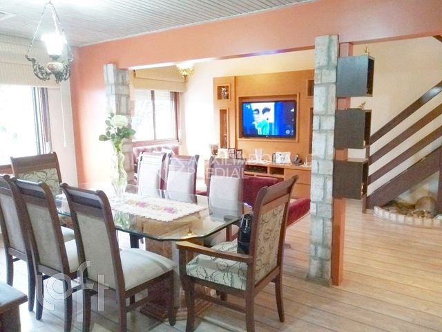 Apartamento com 241m², 3 dormitórios, 1 suíte, 1 vaga, Três Figueiras em Porto Alegre