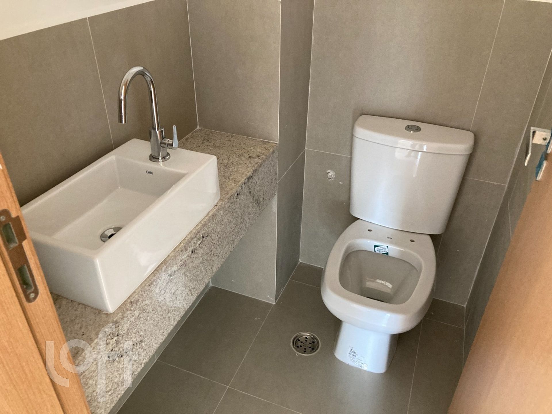 Apartamento à venda com 2 quartos, 67m² - Foto 10