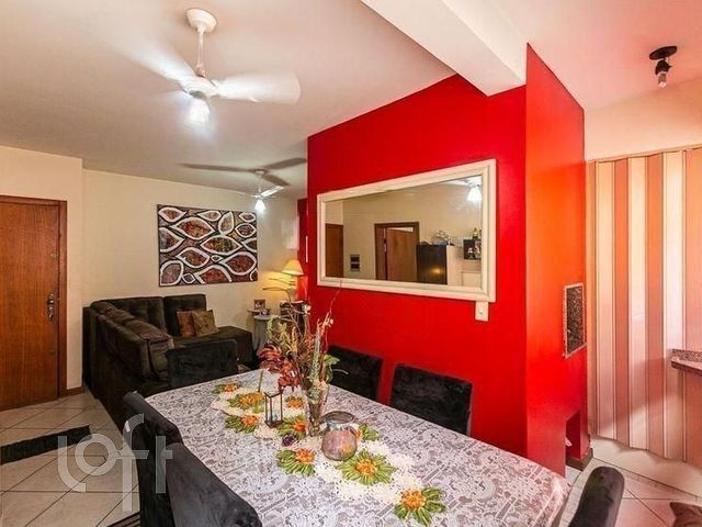 Apartamento com 94m², 3 dormitórios, 1 suíte, 2 vagas, Cidade Baixa em Porto Alegre