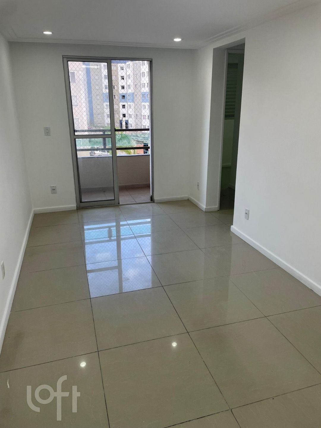 Apartamento à venda com 2 quartos, 52m² - Foto 1