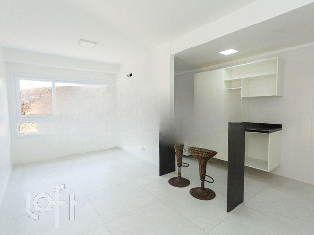 Apartamento com 55m², 2 dormitórios, 1 suíte, 1 vaga, Santana em Porto Alegre