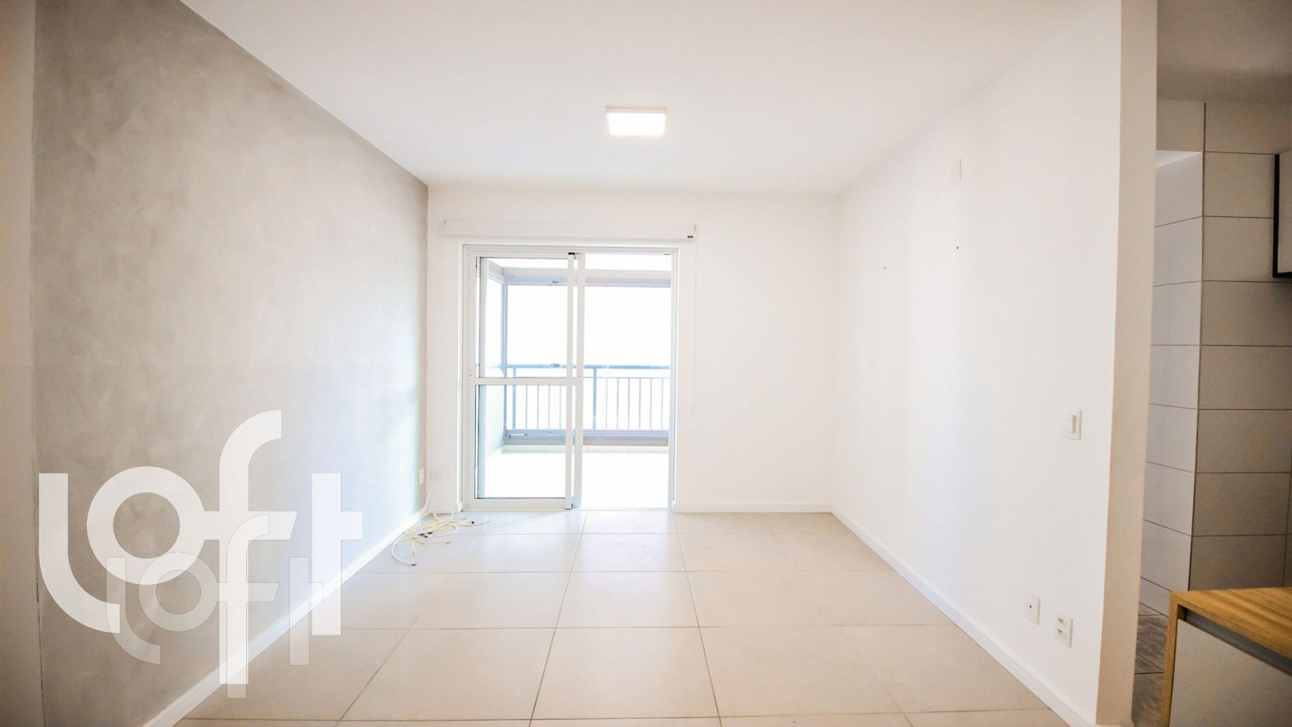 Apartamento à venda com 3 quartos, 83m² - Foto 1