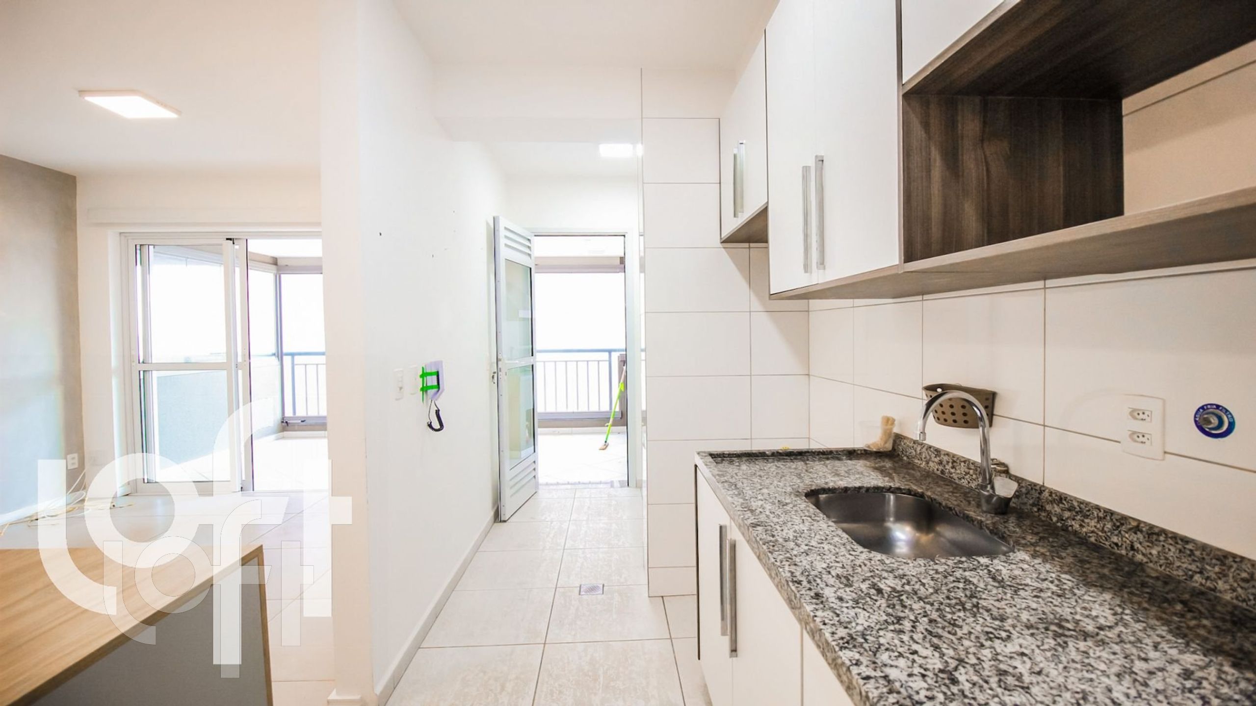 Apartamento à venda com 3 quartos, 83m² - Foto 19