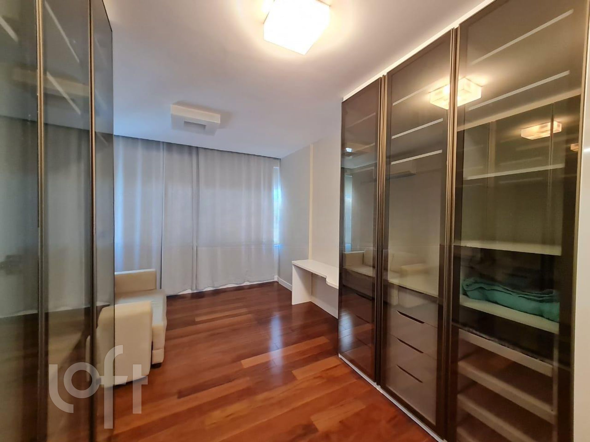 Apartamento à venda com 3 quartos, 133m² - Foto 9