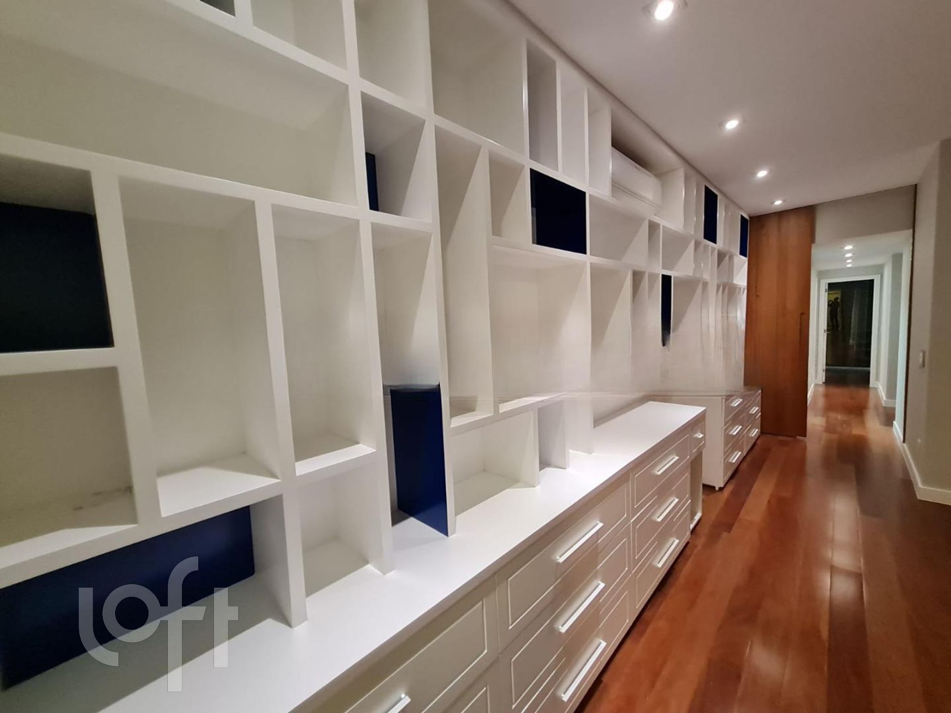 Apartamento à venda com 3 quartos, 133m² - Foto 13