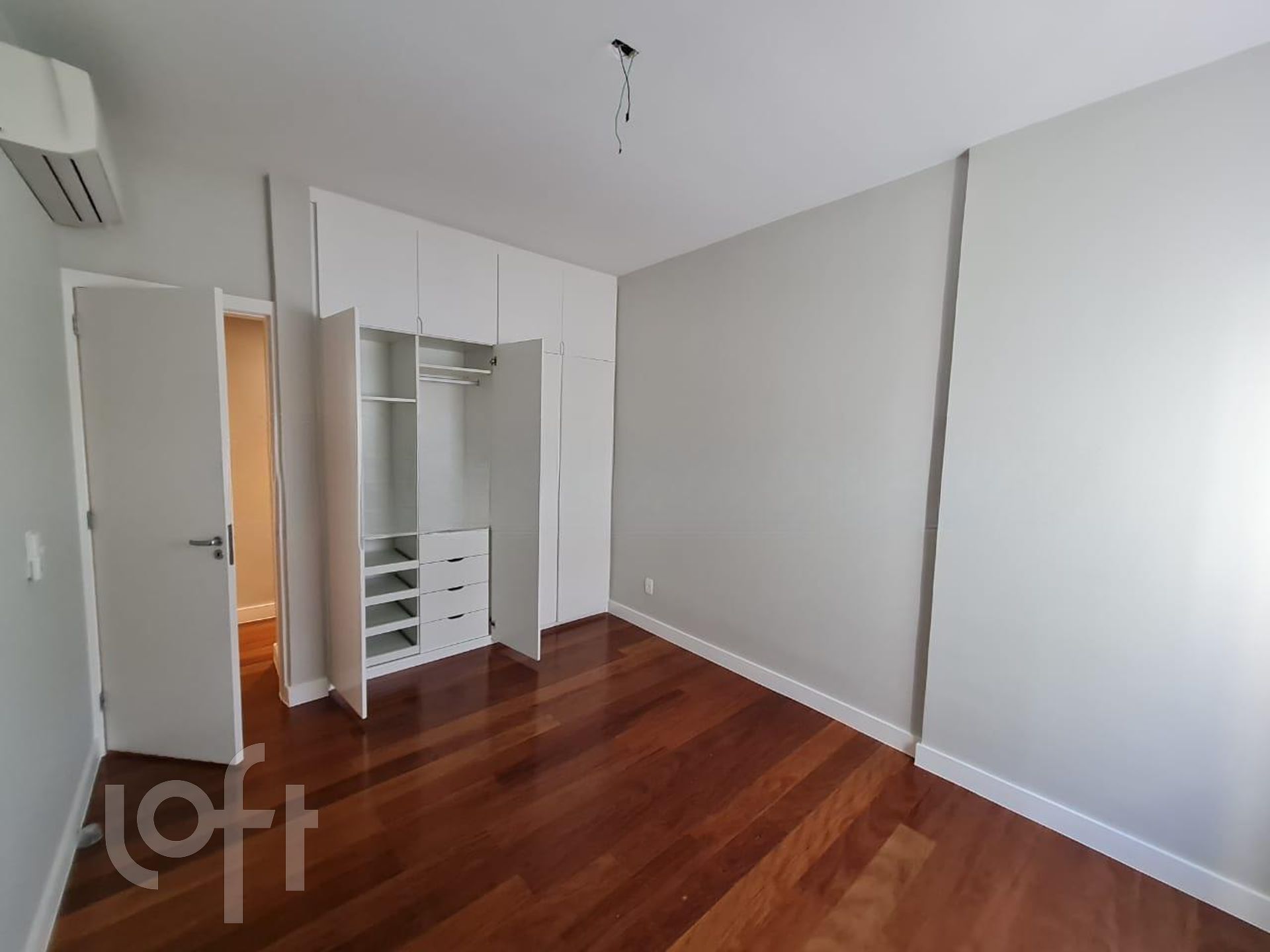 Apartamento à venda com 3 quartos, 133m² - Foto 6