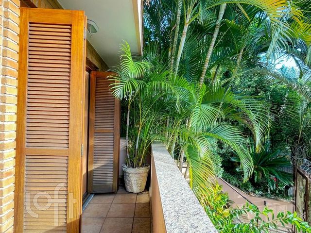 Casa com 421m², 4 dormitórios, 2 suítes, 2 vagas, Chácara das Pedras em Porto Alegre