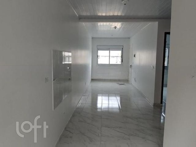 Casa com 47m², 2 dormitórios, 1 vaga no bairro São José em Canoas para Comprar