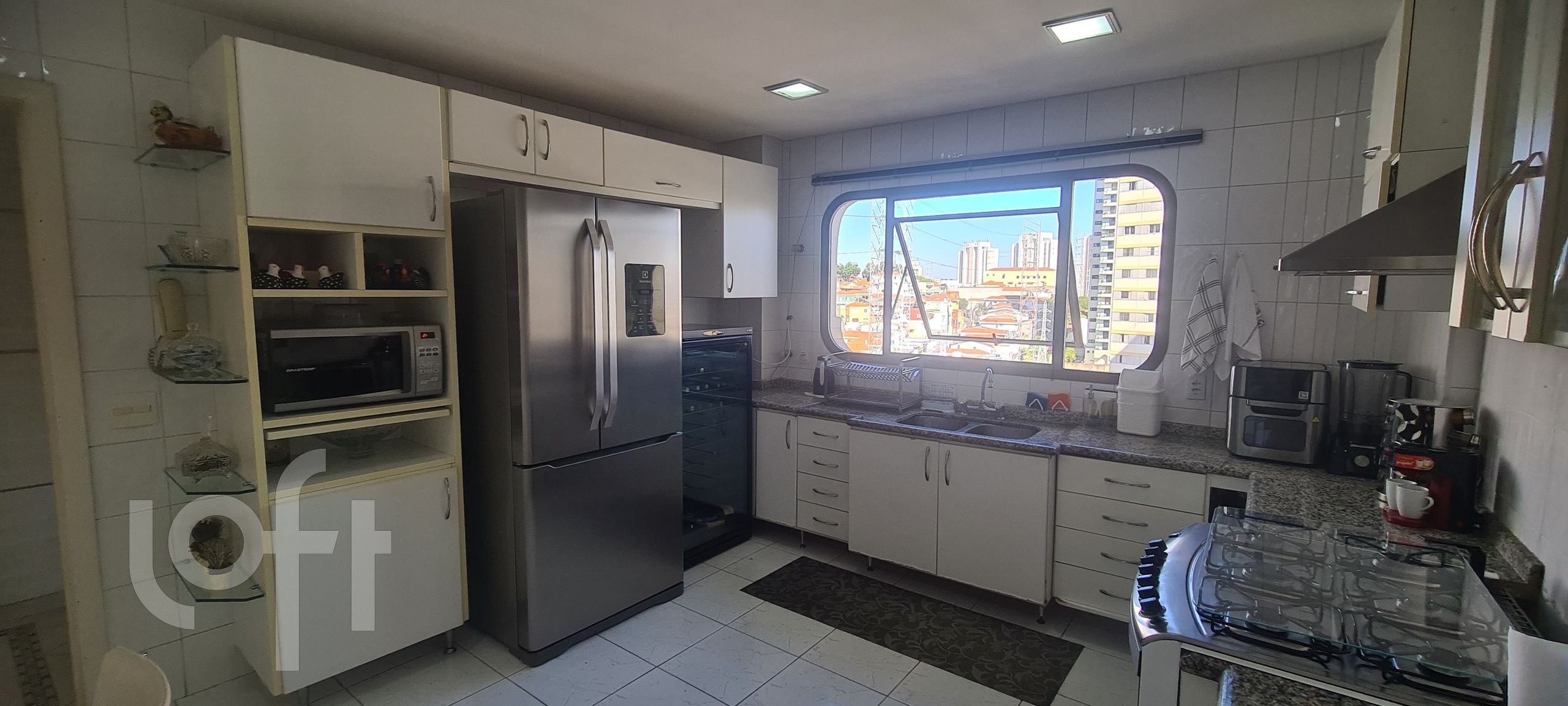 Apartamento à venda com 3 quartos, 168m² - Foto 8