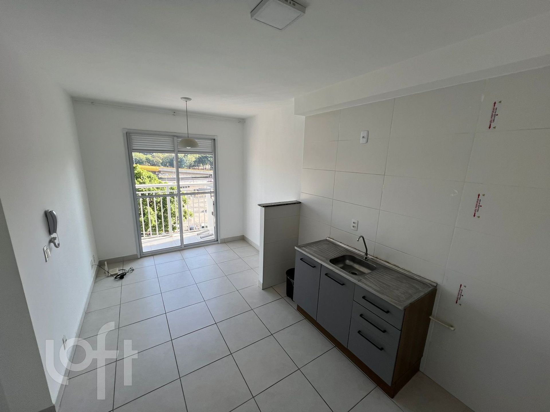 Apartamento à venda com 2 quartos, 40m² - Foto 2